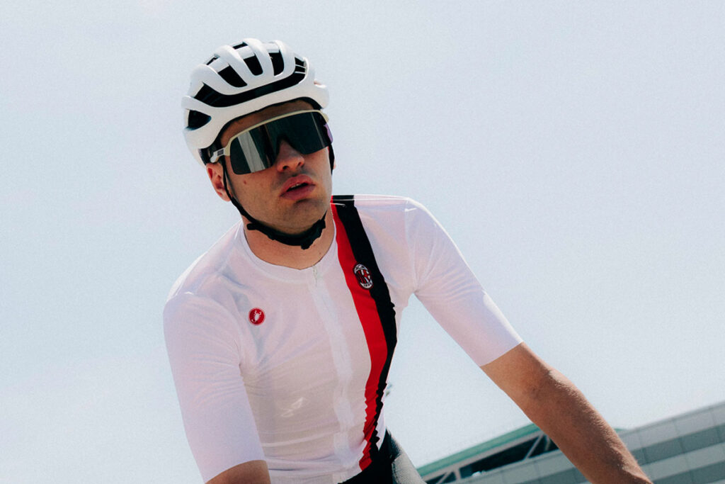 Collezione ciclismo AC Milan e Castelli con maglie tecniche rossonere e design ispirato all’heritage del Club