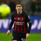Alexis Saelemaekers Milan 2022/2023 in campo durante una partita di Serie A