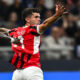 Esultanza di Christian Pulisic con la maglia 11 del Milan dopo un gol
