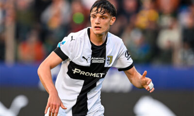 Giovanni Leoni difensore del Parma in campo durante una gara di Serie A