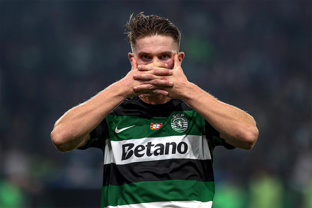Gyökeres esulta con il gesto della maschera dopo un gol con lo Sporting Lisbona