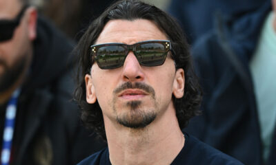 Zlatan Ibrahimovic con occhiali da sole sugli spalti della finale di Coppa Italia Primavera a Milano