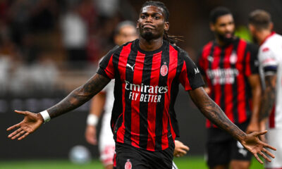 Leao Milan gol Bari Coppa Italia esultanza con maglia rossonera