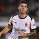 Pulisic indossa la seconda maglia del Milan 2025/26 durante Lecce-Milan di campionato