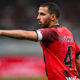 Ismael Bennacer Milan 2023/2024 maglia numero 4 indica ai compagni di squadra in campo