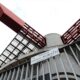 Vista della copertura di San Siro, stadio Meazza, con gli iconici tralicci rossi
