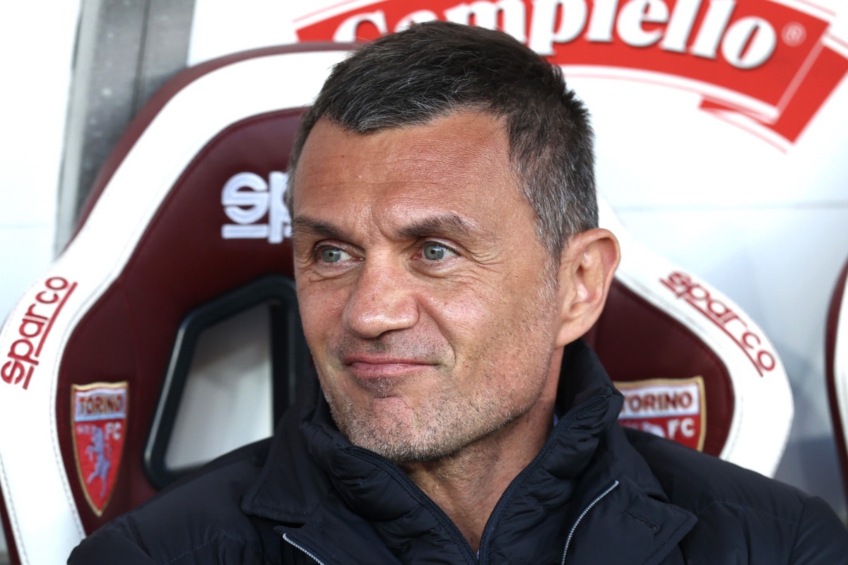 Paolo Maldini dirigente del Milan in panchina allo stadio Olimpico di Torino prima della partita Torino-Milan