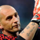 Christian Abbiati applaude i tifosi del Milan a San Siro