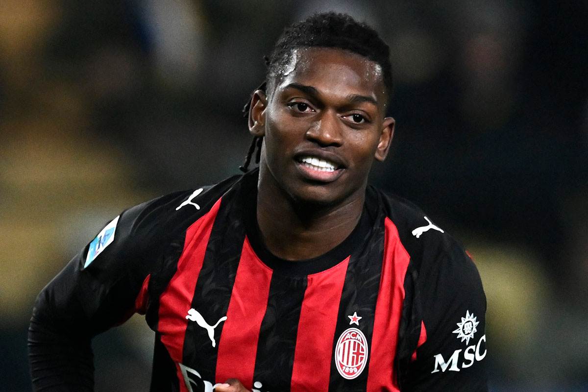 Rafa Leao in azione con la maglia del Milan nella partita di Serie A 2025/26 contro il Parma