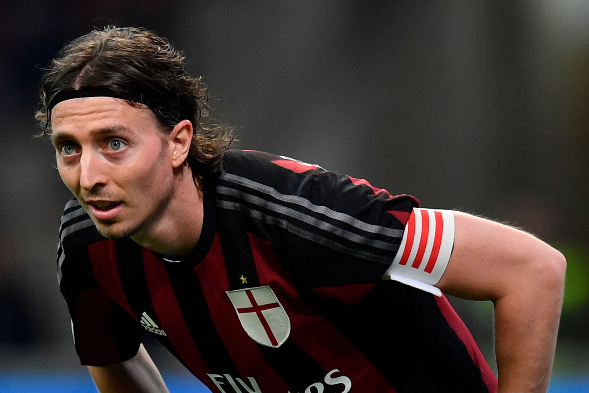 Riccardo Montolivo in campo con il Milan